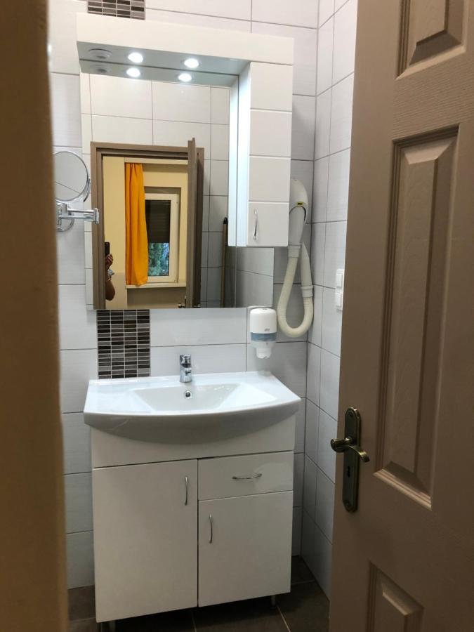 Szem-S Vendeghaz Hotel Balatonszárszó Buitenkant foto