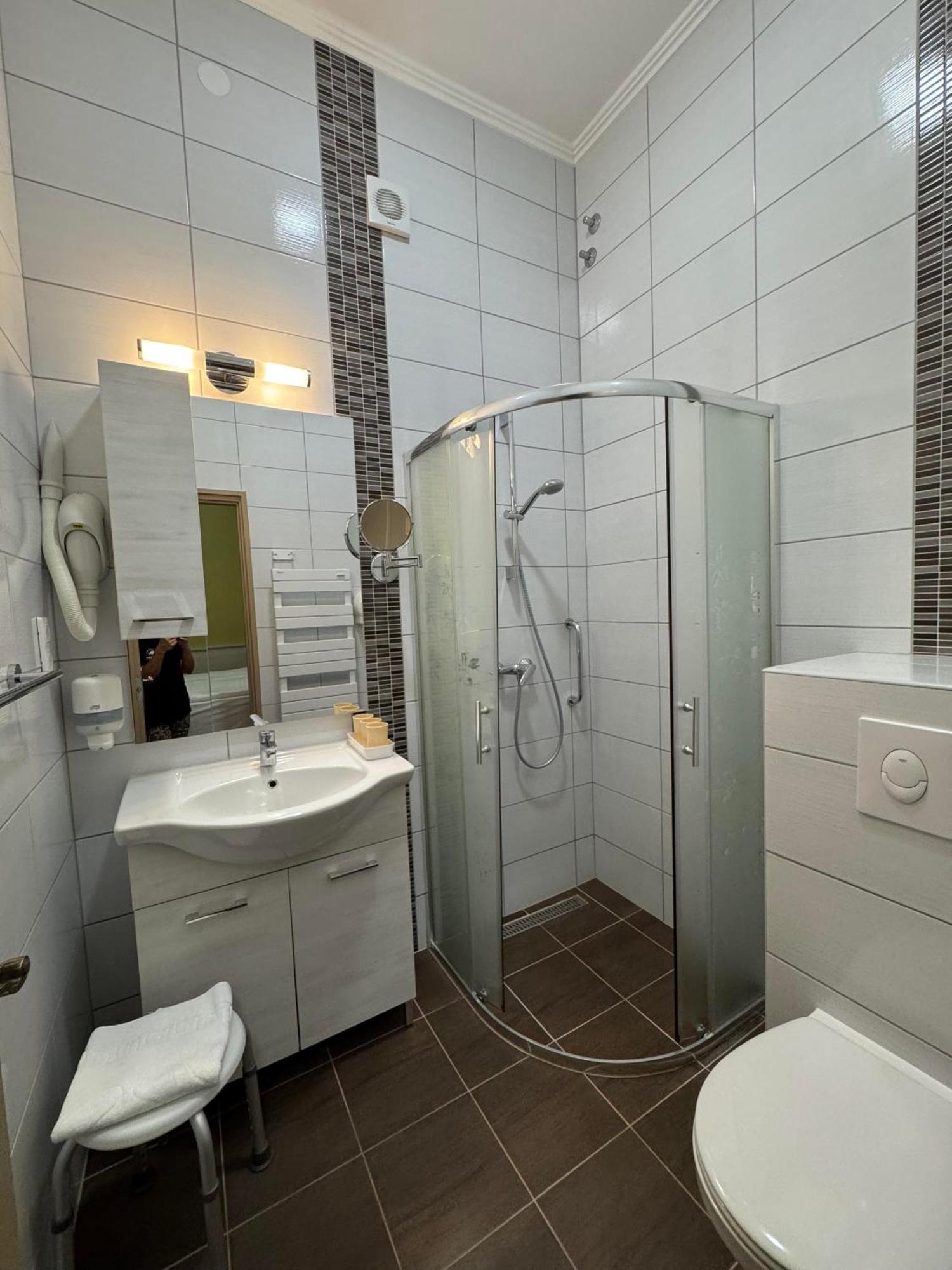 Szem-S Vendeghaz Hotel Balatonszárszó Buitenkant foto